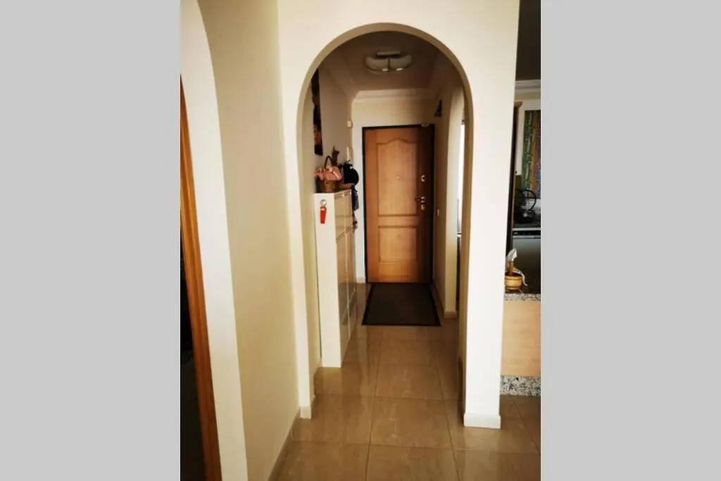 アパート アデヘThe Sunset, Torviscas Alto, Se Alquila Apartamentoアパートメント